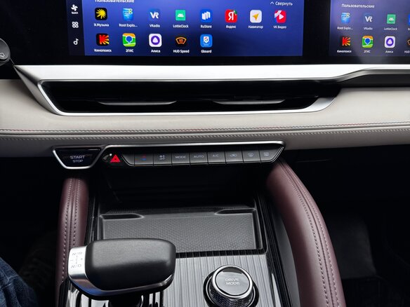 2022 Geely Monjaro I, чёрный, 3290000 рублей - вид 2