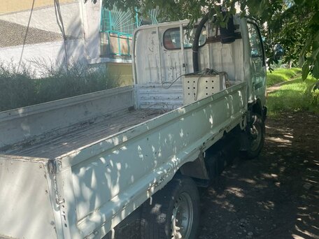 1992 Nissan Atlas, белый, 1200000 рублей, вид 4
