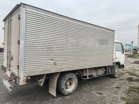 1995 Nissan Condor, белый, 750000 рублей, вид 4