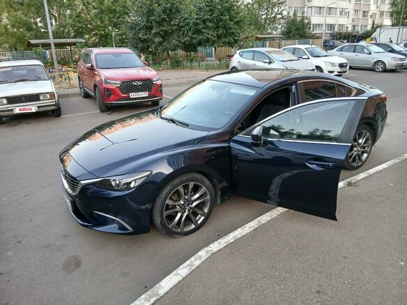 2018 Mazda 6 III (GJ) Рестайлинг, синий, 2200000 рублей - вид 3