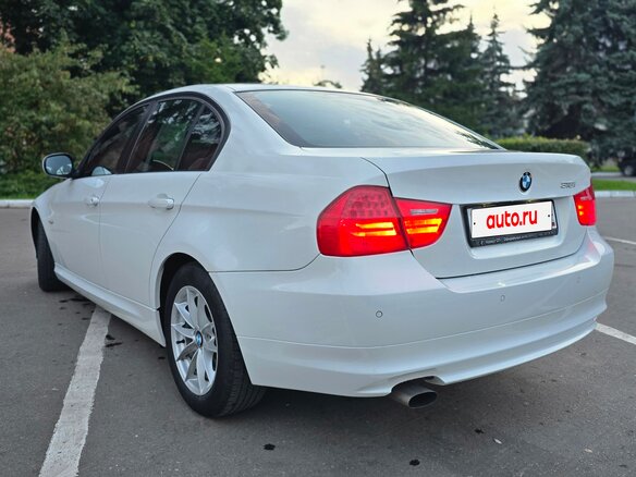 2010 BMW 3 серии 318i V (E90/E91/E92/E93) Рестайлинг, белый, 1000000 рублей - вид 6