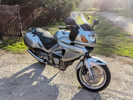 2003 Honda NT650V Deauville, серебристый, 370000 рублей, вид 1