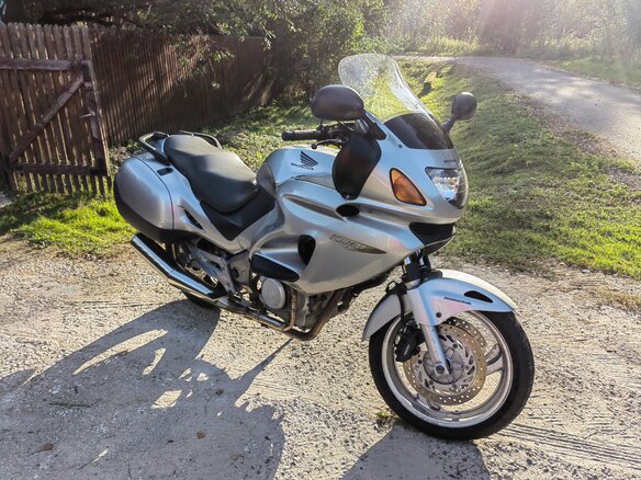 2003 Honda NT650V Deauville, серебристый, 370000 рублей