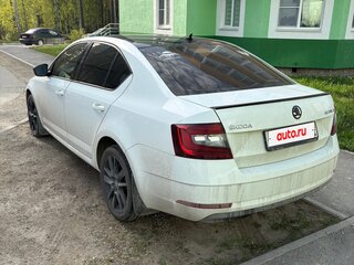 2017 Skoda Octavia III (A7) Рестайлинг, белый, 1500000 рублей, вид 5