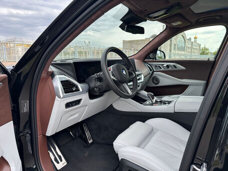 2024 BMW XM 50e, чёрный, 13300000 рублей, вид 5