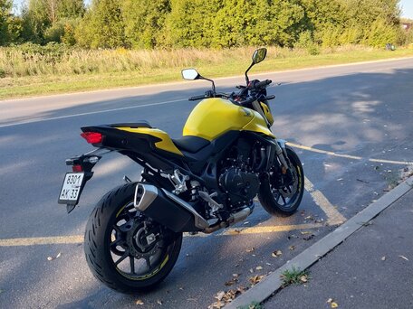 2023 Honda CB 750 Hornet, жёлтый, 1100000 рублей, вид 2