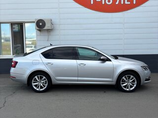 2018 Skoda Octavia III (A7) Рестайлинг, серебристый, 2499000 рублей, вид 4