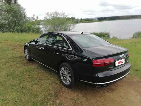 2015 Audi A8 Long III (D4) Рестайлинг, чёрный, 3750000 рублей - вид 3