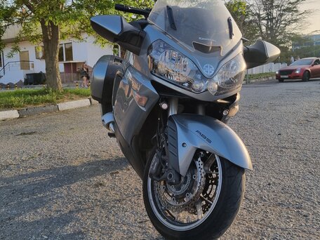 2007 Kawasaki GTR 1400 (Concours 14), серый, 650000 рублей, вид 1
