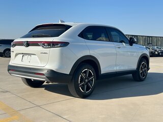 2024 Honda Vezel II, белый, 2778000 рублей, вид 5