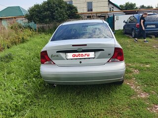 2001 Ford Focus I (North America), серебристый, 180000 рублей, вид 3