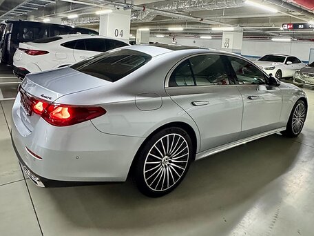2025 Mercedes-Benz E-Класс 450 VI (W214, S214), серебристый, 12290000 рублей, вид 5