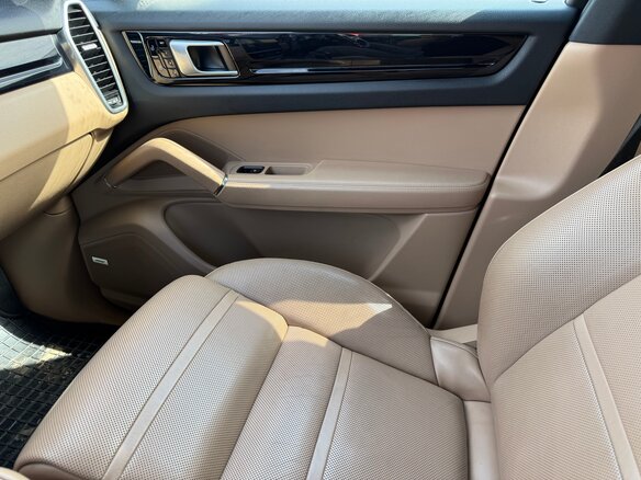 2019 Porsche Cayenne III, серый, 5490000 рублей - вид 8