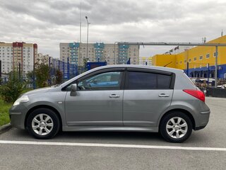 2012 Nissan Tiida I Рестайлинг, серый, 950000 рублей, вид 4