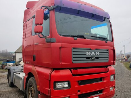 2008 MAN TGA, красный, 1800000 рублей, вид 1