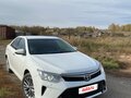 2016 Toyota Camry VII (XV50) Рестайлинг, белый, 1920000 рублей - вид 2