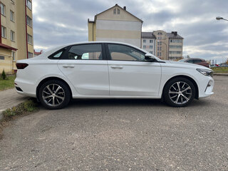 2024 Geely Emgrand II, белый, 1700000 рублей, вид 4