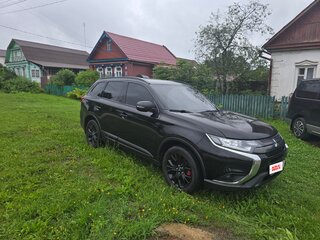 2021 Mitsubishi Outlander III Рестайлинг 3, чёрный, 2300000 рублей, вид 2