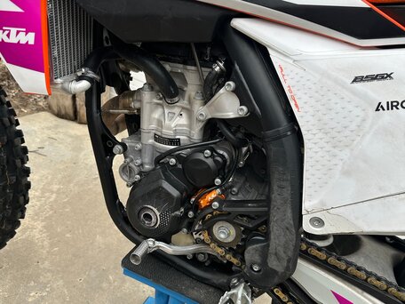 2023 KTM 250 SX F, оранжевый, 669000 рублей, вид 5