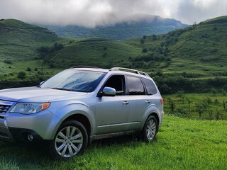 2012 Subaru Forester III Рестайлинг, серебристый, 1450000 рублей, вид 1