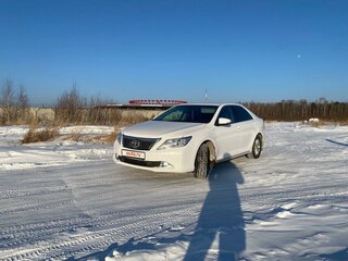 2012 Toyota Camry VII (XV50), белый, 2050000 рублей, вид 1