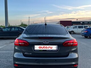 2017 Ford Focus III Рестайлинг, серый, 1300000 рублей, вид 4