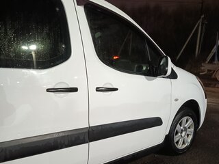 2014 Citroen Berlingo II Рестайлинг, белый, 650000 рублей, вид 4