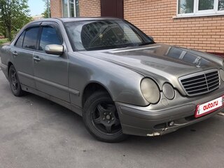 2000 Mercedes-Benz E-Класс 220 II (W210, S210) Рестайлинг, серый, 320000 рублей, вид 1