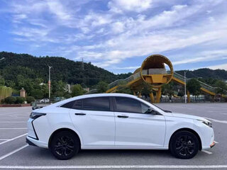 2022 Dongfeng Aeolus Yixuan I Рестайлинг, белый, 1000000 рублей, вид 4