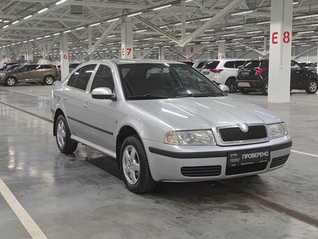 2010 Skoda Octavia I (A4) Рестайлинг, серебристый, 339000 рублей, вид 3