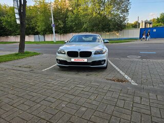 2013 BMW 5 серии 520i VI (F10/F11/F07) Рестайлинг, серебристый, 1570000 рублей, вид 2