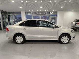2013 Volkswagen Polo V, серебристый, 700000 рублей, вид 4