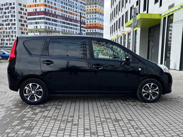 2009 Toyota Passo Sette, чёрный, 710000 рублей - вид 6