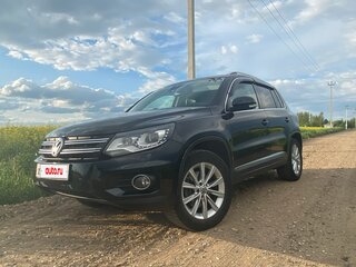 2015 Volkswagen Tiguan I Рестайлинг, чёрный, 2500000 рублей, вид 1