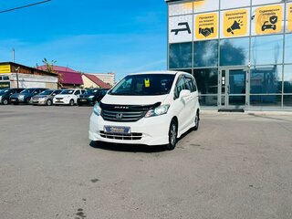 2010 Honda Freed I, белый, 1049000 рублей, вид 2