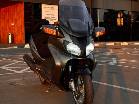 2002 Suzuki Burgman (SkyWave) 650, серебристый, 320000 рублей, вид 1