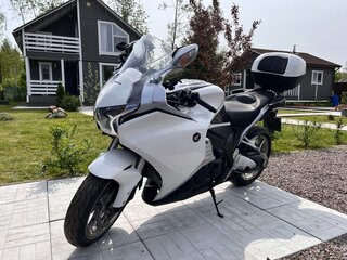 2010 Honda VFR 1200, белый, 900000 рублей, вид 3