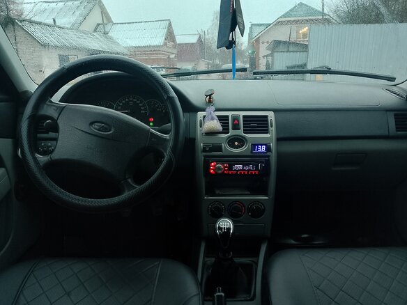 2011 Lada (ВАЗ) Priora I, белый, 310000 рублей - вид 6