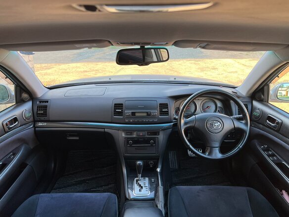 2001 Toyota Mark II IX (X110), серый, 2600000 рублей - вид 34