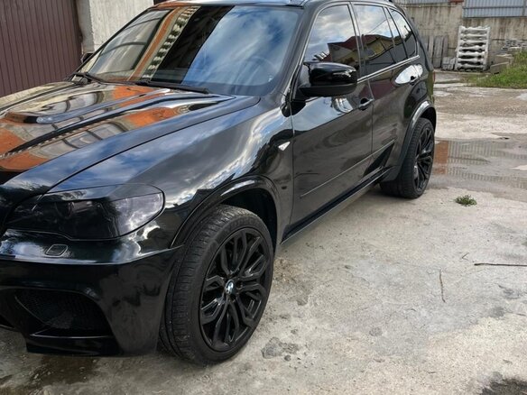 2007 BMW X5 48i II (E70), чёрный, 1800000 рублей - вид 2