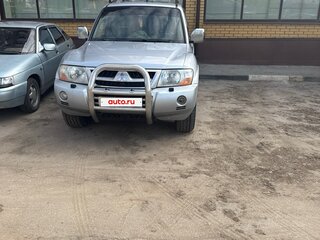 2006 Mitsubishi Pajero III Рестайлинг, серебристый, 900000 рублей, вид 1