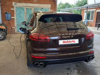 2015 Porsche Cayenne S E-Hybrid II Рестайлинг (958), коричневый, 4000000 рублей, вид 5