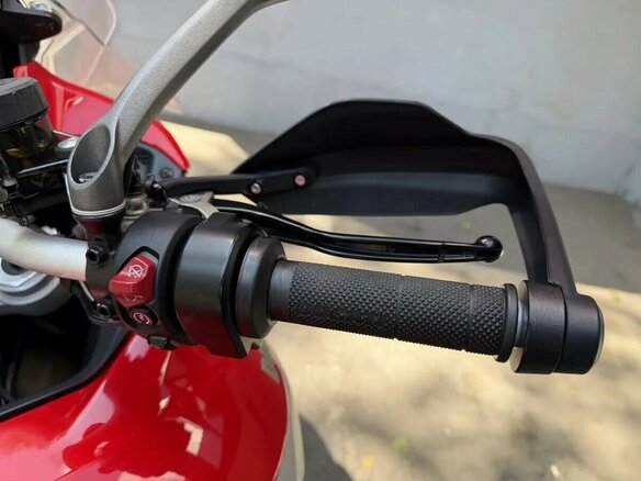 2023 Ducati Multistrada V4, красный, 1400000 рублей - вид 16