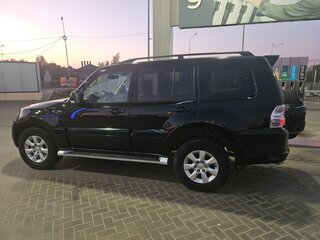2014 Mitsubishi Pajero IV Рестайлинг 1, чёрный, 1800000 рублей, вид 3