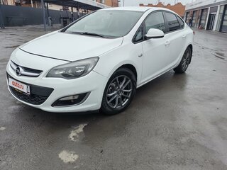 2013 Opel Astra J Рестайлинг, белый, 850000 рублей, вид 1