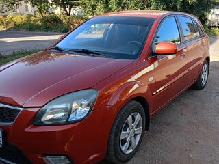 2010 Kia Rio II Рестайлинг, оранжевый, 650000 рублей, вид 2