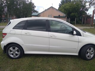 2010 Mercedes-Benz B-Класс 180 I (W245) Рестайлинг, белый, 1100000 рублей, вид 4