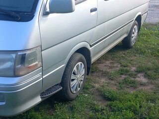 2003 Toyota HiAce H100, серый, 1299000 рублей, вид 3