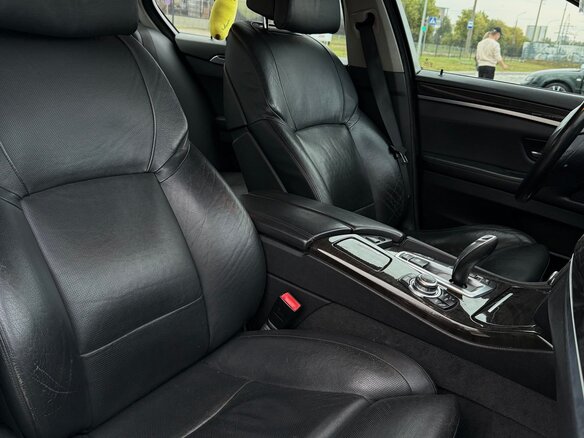 2012 BMW 5 серии 530d xDrive VI (F10/F11/F07), белый, 1700000 рублей - вид 7
