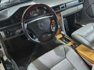1992 Mercedes-Benz E-Класс 320 I (W124), серый, 1300000 рублей, вид 5